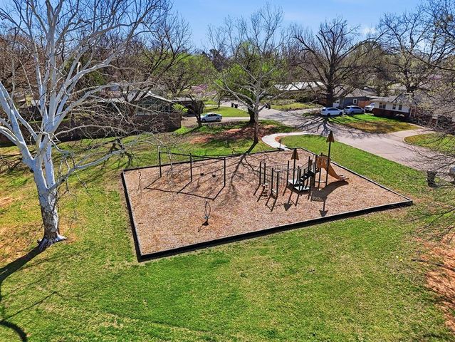 823 S Ridge Drive, Stillwater, OK 74074