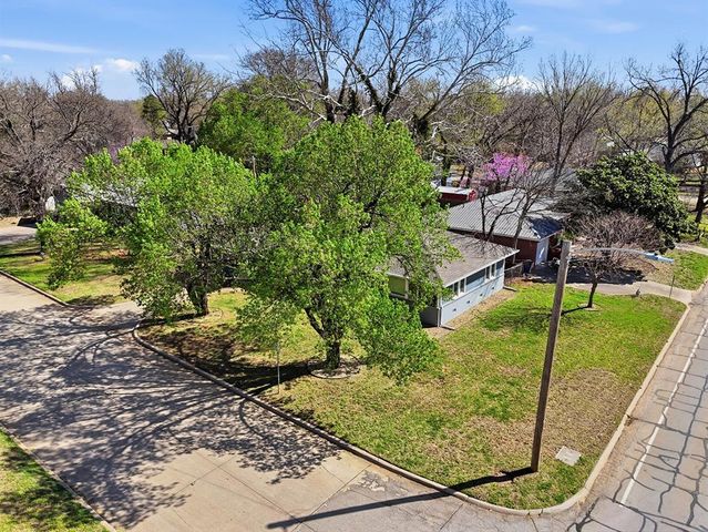 823 S Ridge Drive, Stillwater, OK 74074
