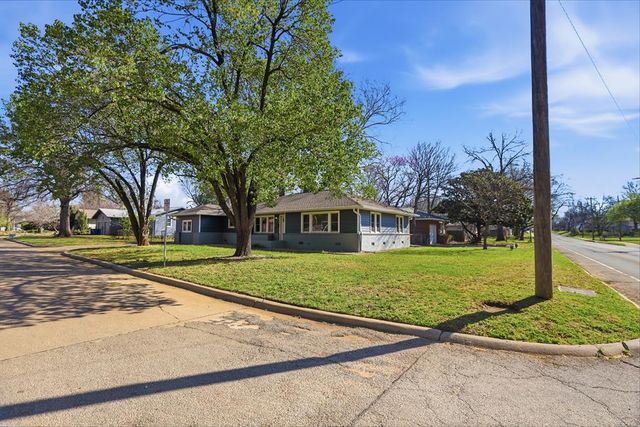 823 S Ridge Drive, Stillwater, OK 74074