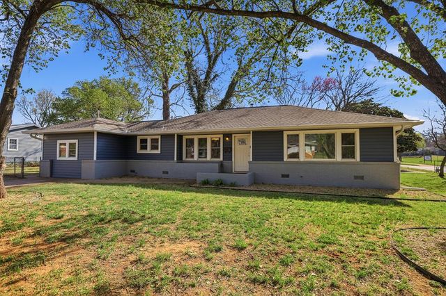 823 S Ridge Drive, Stillwater, OK 74074