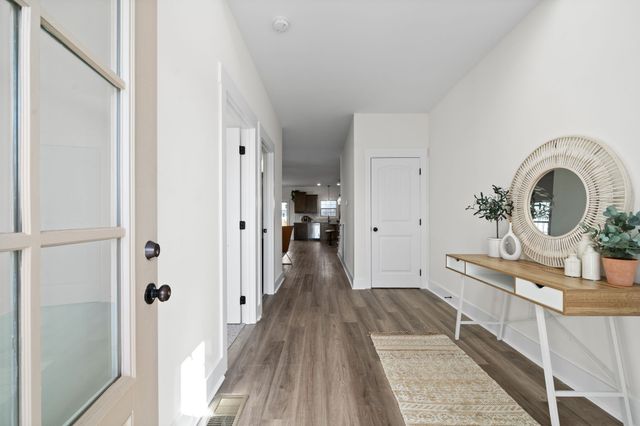 189 Dewberry Ct, Clarksville, TN 37042