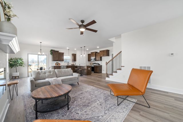 189 Dewberry Ct, Clarksville, TN 37042