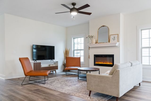 189 Dewberry Ct, Clarksville, TN 37042