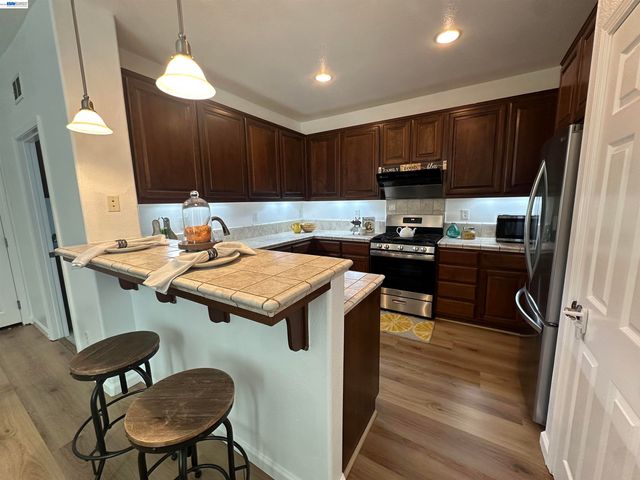 140 W Brilloso Ln, Mountain House, CA 95391