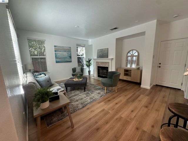 140 W Brilloso Ln, Mountain House, CA 95391