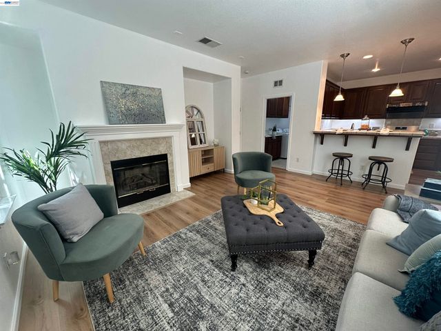 140 W Brilloso Ln, Mountain House, CA 95391