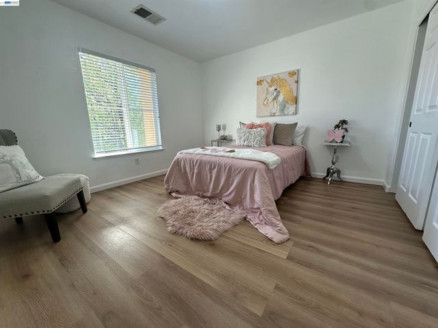 140 W Brilloso Ln, Mountain House, CA 95391