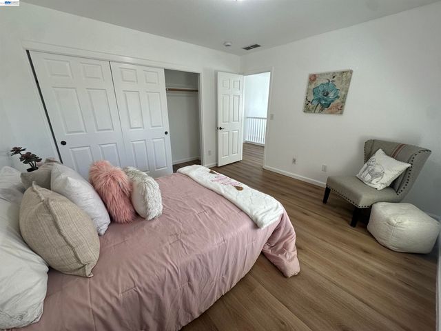 140 W Brilloso Ln, Mountain House, CA 95391