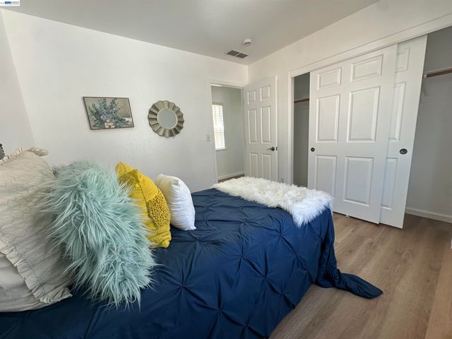 140 W Brilloso Ln, Mountain House, CA 95391