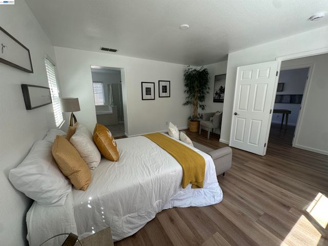 140 W Brilloso Ln, Mountain House, CA 95391