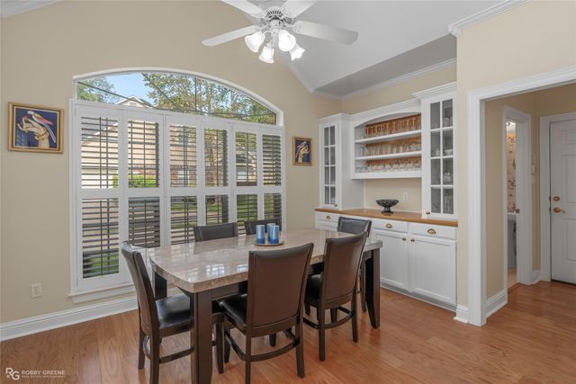 2921 N Pointe Drive, Shreveport, LA 71106