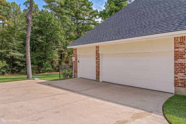 2921 N Pointe Drive, Shreveport, LA 71106