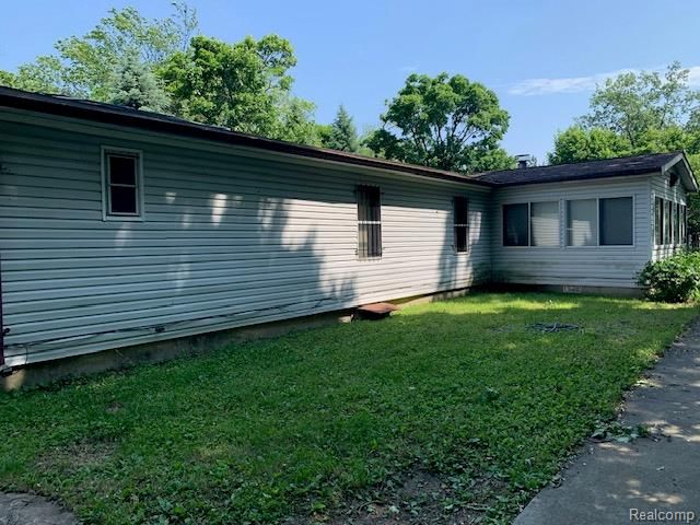 2224 Crocker Avenue, Flint, MI 48503