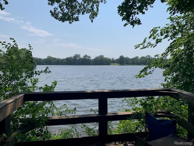 2224 Crocker Avenue, Flint, MI 48503