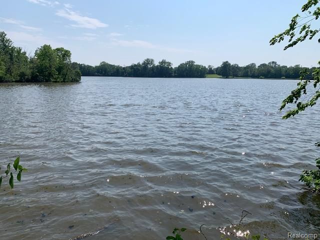 2224 Crocker Avenue, Flint, MI 48503