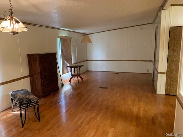 2224 Crocker Avenue, Flint, MI 48503