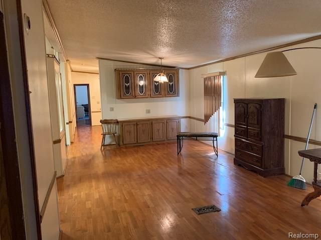 2224 Crocker Avenue, Flint, MI 48503