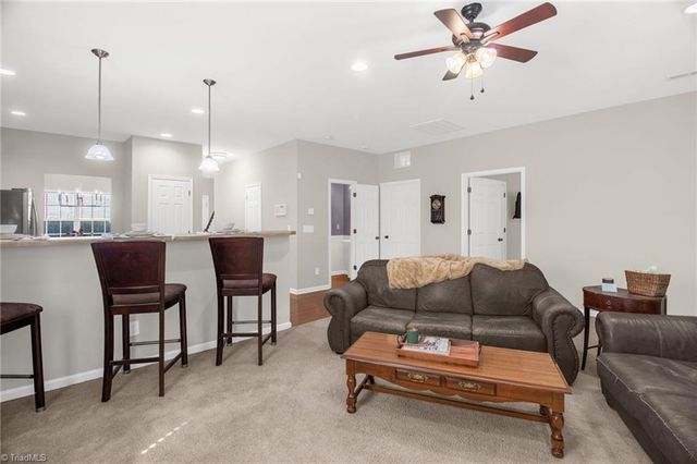 4215 Field Crossing Drive, Winston-salem, NC 27107