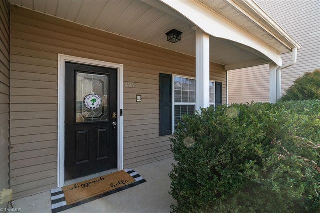 4215 Field Crossing Drive, Winston-salem, NC 27107