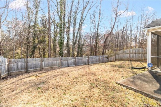 4215 Field Crossing Drive, Winston-salem, NC 27107