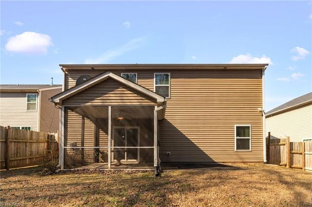 4215 Field Crossing Drive, Winston-salem, NC 27107