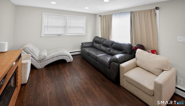 93 Wayland Avenue, Waterbury, CT 06708