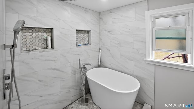 93 Wayland Avenue, Waterbury, CT 06708