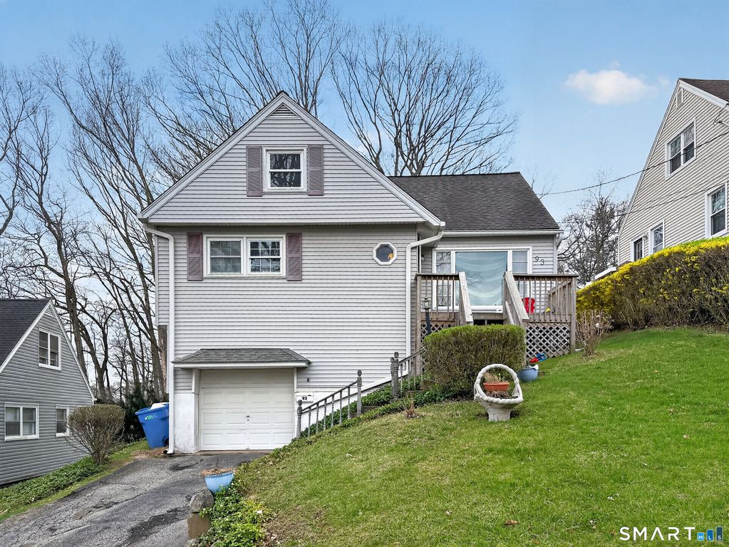 93 Wayland Avenue, Waterbury, CT 06708