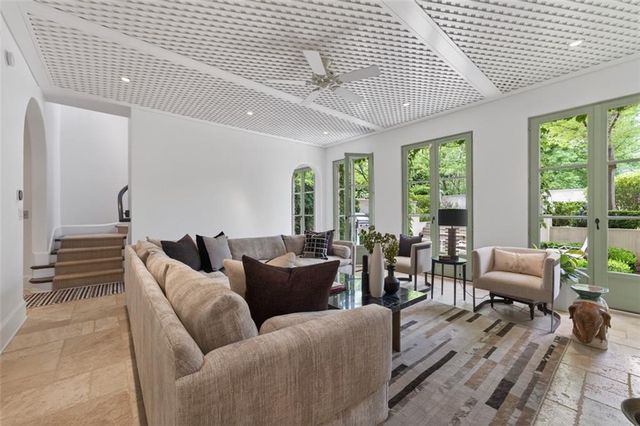 2288 Peachtree Road NW 4, Atlanta, GA 30309