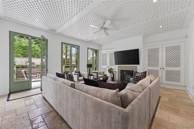 2288 Peachtree Road NW 4, Atlanta, GA 30309