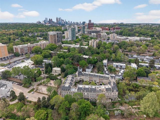 2288 Peachtree Road NW 4, Atlanta, GA 30309