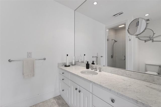 2288 Peachtree Road NW 4, Atlanta, GA 30309