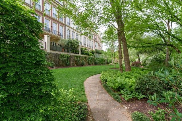2288 Peachtree Road NW 4, Atlanta, GA 30309