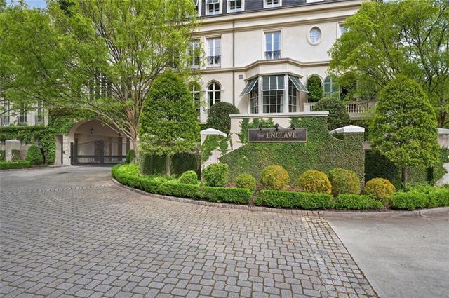 2288 Peachtree Road NW 4, Atlanta, GA 30309