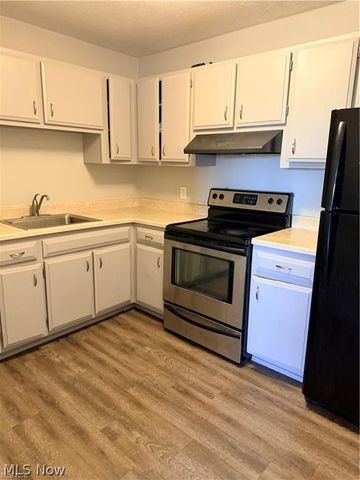 20333 Detroit Road 513, Rocky River, OH 44116