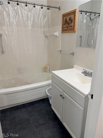 20333 Detroit Road 513, Rocky River, OH 44116