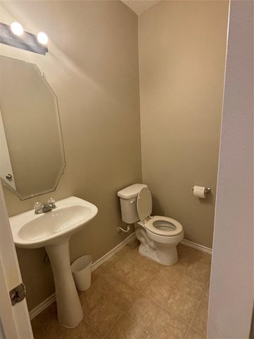 9605 Raymond Court, Texas City, TX 77591