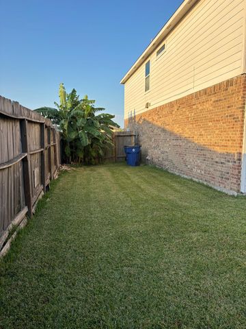 9605 Raymond Court, Texas City, TX 77591