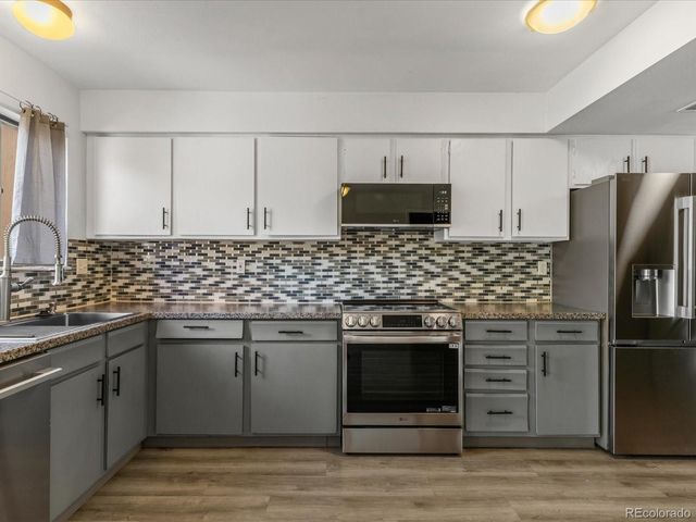 1284 S Crystal Way, Aurora, CO 80012