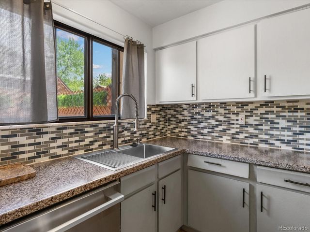 1284 S Crystal Way, Aurora, CO 80012