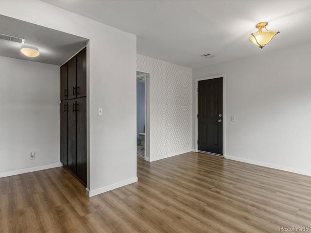 1284 S Crystal Way, Aurora, CO 80012