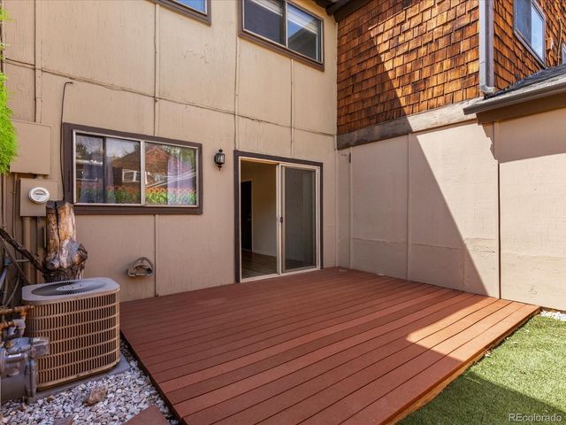 1284 S Crystal Way, Aurora, CO 80012