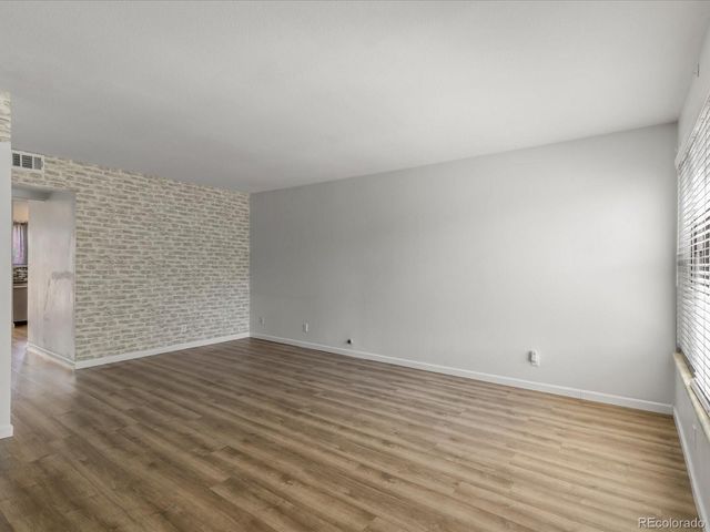 1284 S Crystal Way, Aurora, CO 80012