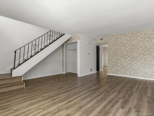 1284 S Crystal Way, Aurora, CO 80012