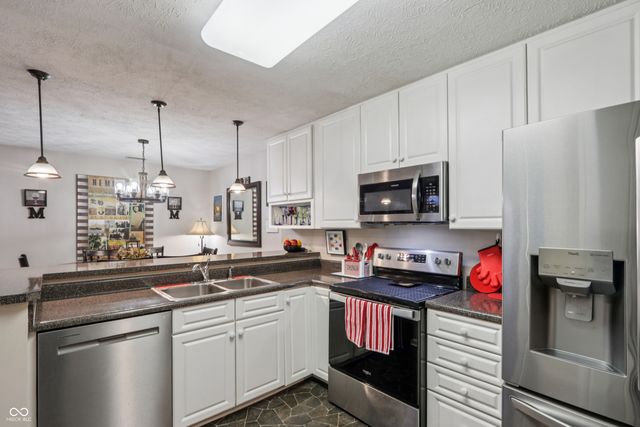 11291 Courtyard Way, Fishers, IN 46038