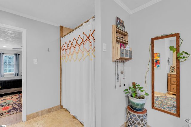 6 Devonshire Lane, Greenville, SC 29617