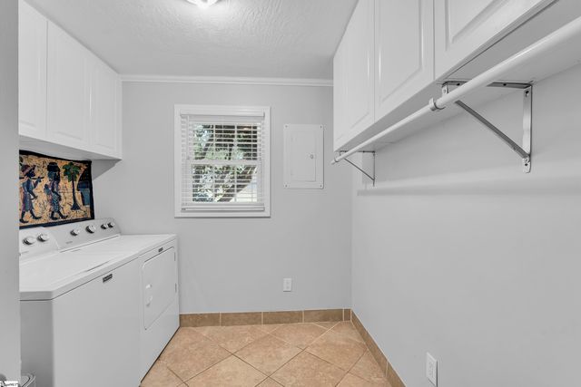 6 Devonshire Lane, Greenville, SC 29617