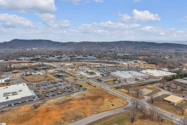 6 Devonshire Lane, Greenville, SC 29617