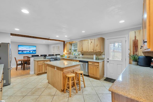 6 Devonshire Lane, Greenville, SC 29617