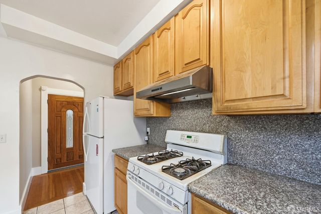 112 Ellington Avenue, San Francisco, CA 94112